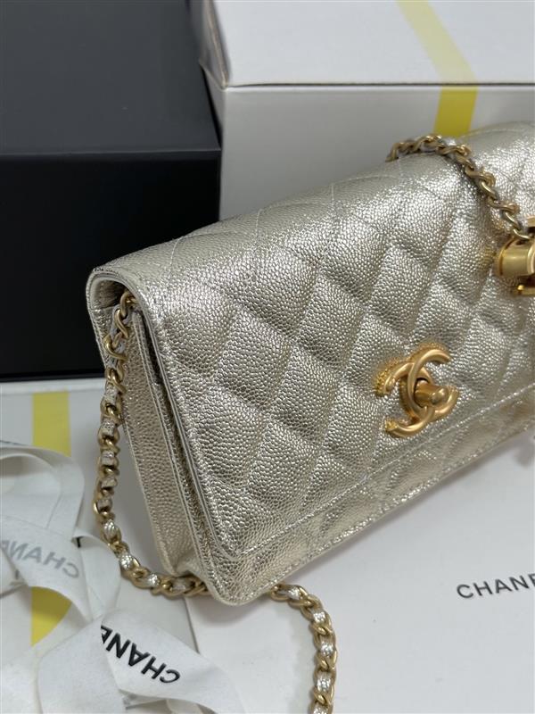 2026127205141813 700